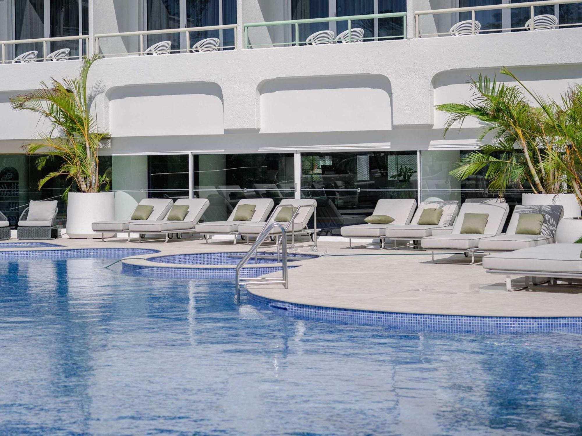 Novotel Sydney Brighton Beach Exterior foto
